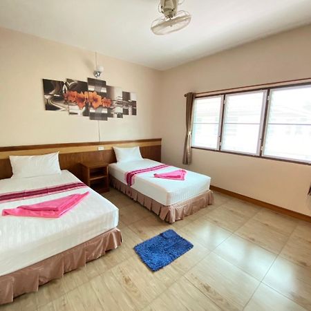 Lotus Hostel Beach Ko Tao Exterior photo