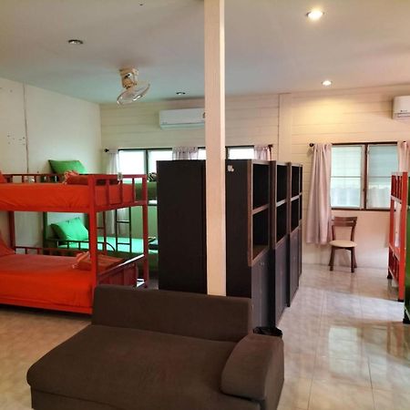 Lotus Hostel Beach Ko Tao Exterior photo