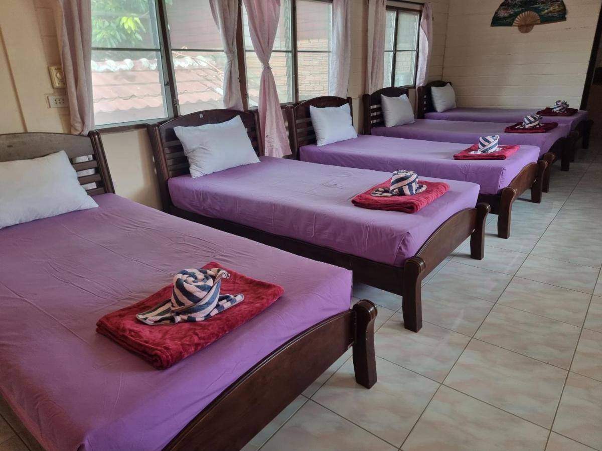 Lotus Hostel Beach Ko Tao Exterior photo