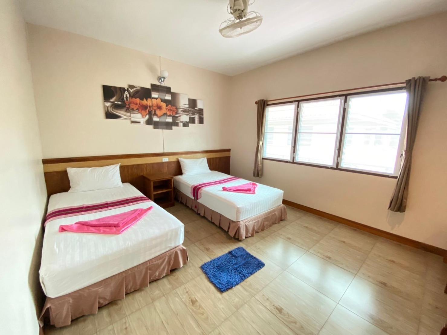 Lotus Hostel Beach Ko Tao Exterior photo
