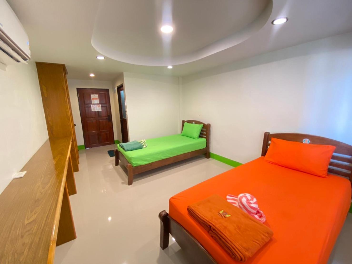 Lotus Hostel Beach Ko Tao Exterior photo