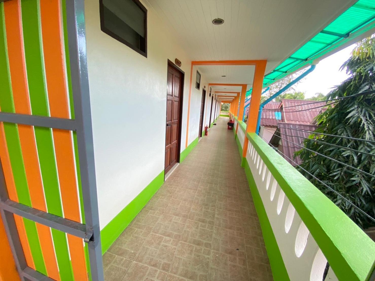 Lotus Hostel Beach Ko Tao Exterior photo