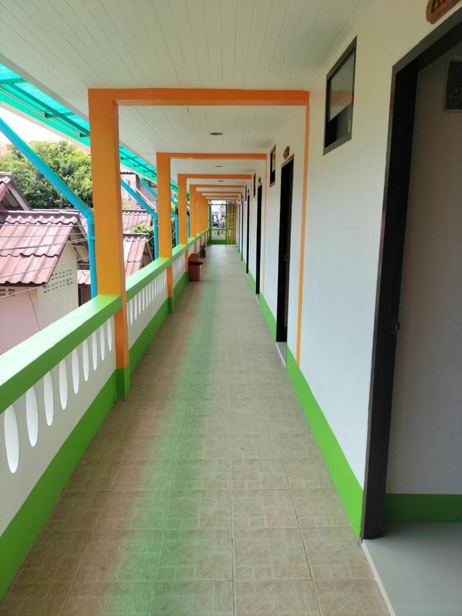 Lotus Hostel Beach Ko Tao Exterior photo