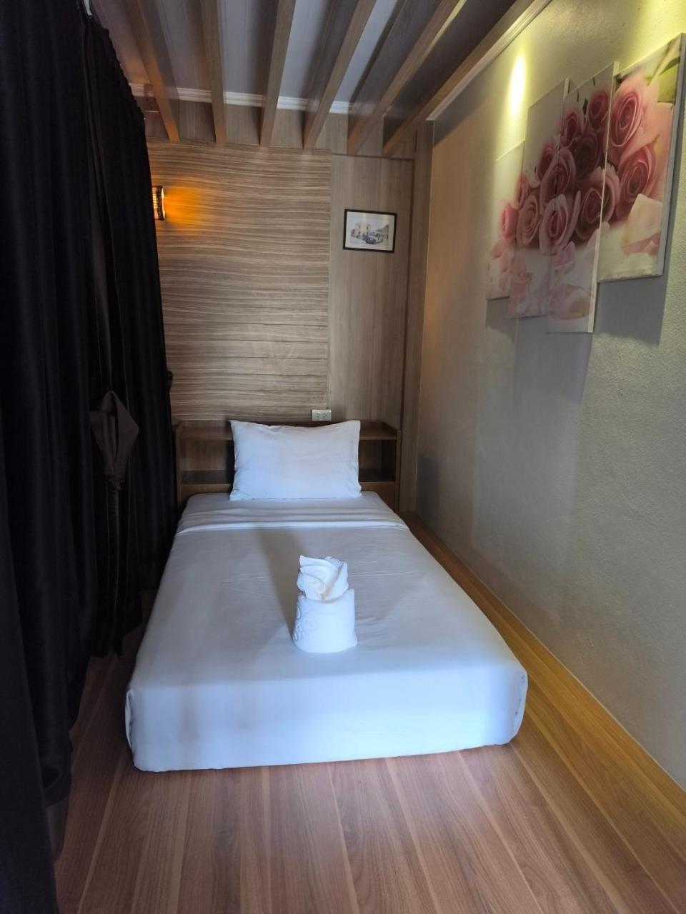 Lotus Hostel Beach Ko Tao Exterior photo